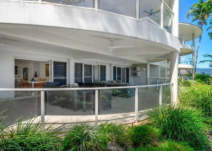 Island Point Villa 1 Port Douglas